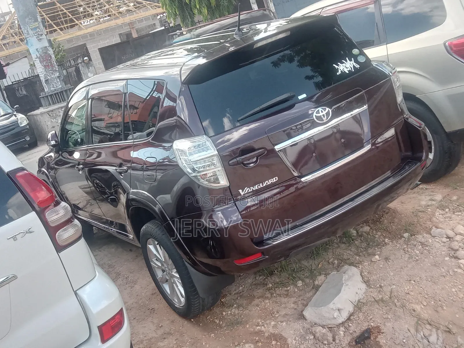 Toyota Vanguard 2010 Maroon