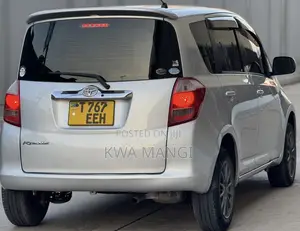 Toyota Ractis 2008 Gray