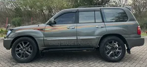 Toyota Land Cruiser 2001 Gray