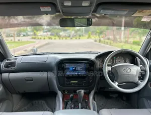 Toyota Land Cruiser 2001 Gray