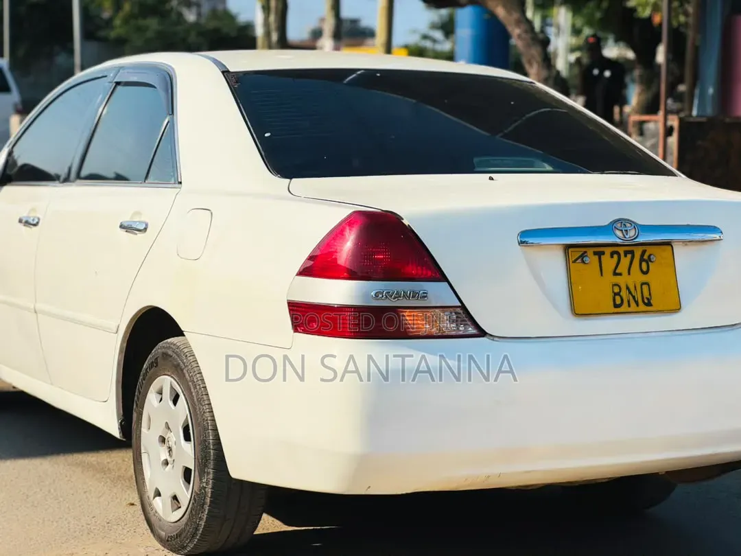 Toyota Mark II 2002 White