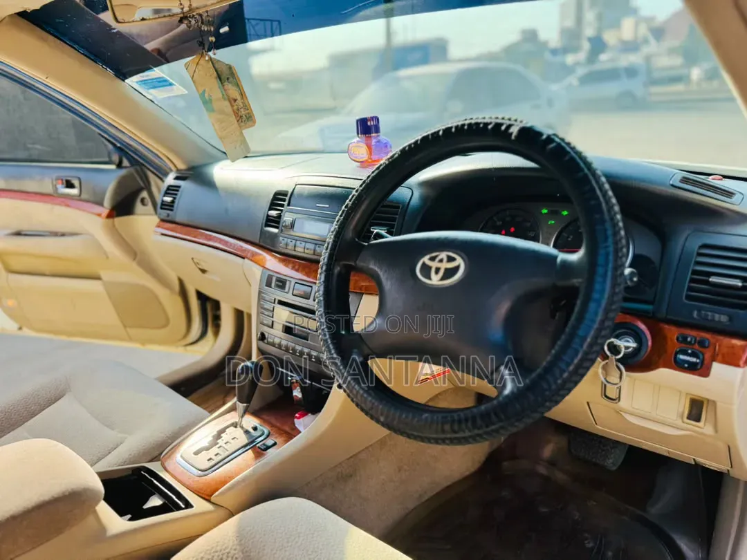 Toyota Mark II 2002 White