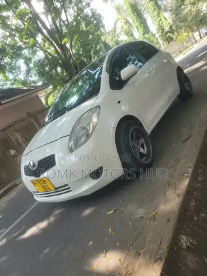 Toyota Vitz 2006 White