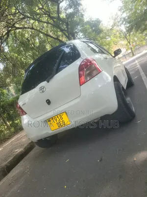 Toyota Vitz 2006 White