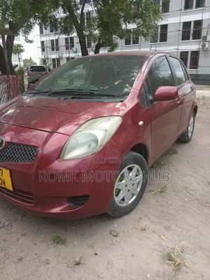 Toyota Vitz 2006 Maroon