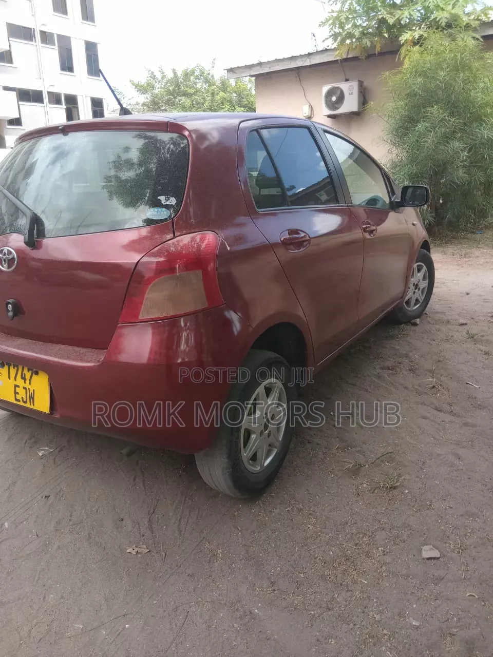 Toyota Vitz 2006 Maroon