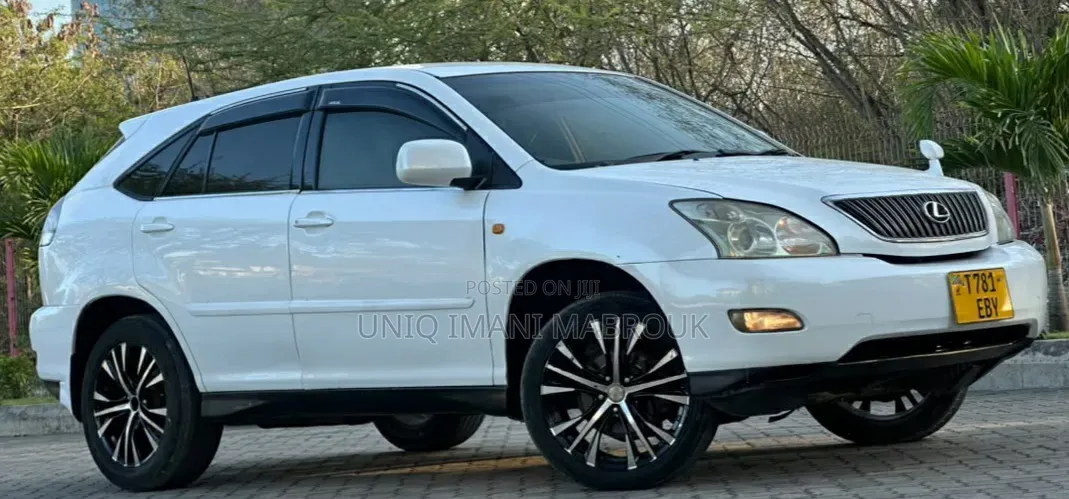 Toyota Harrier 2005 White