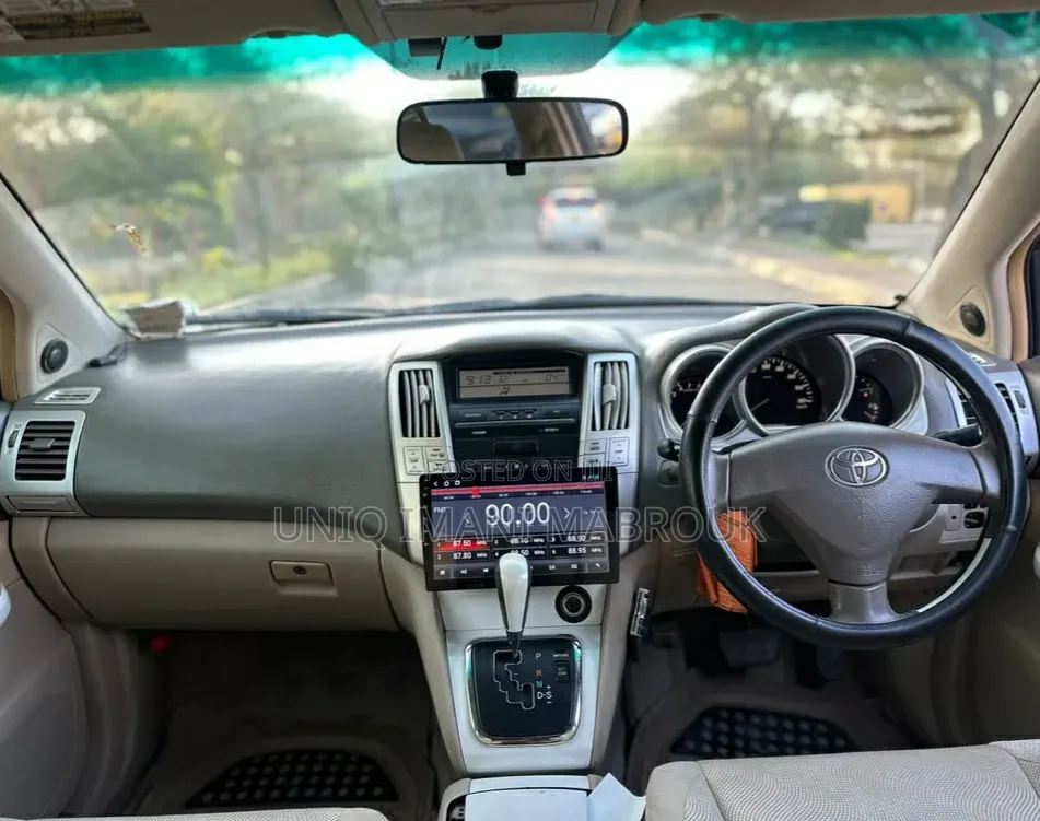 Toyota Harrier 2005 White