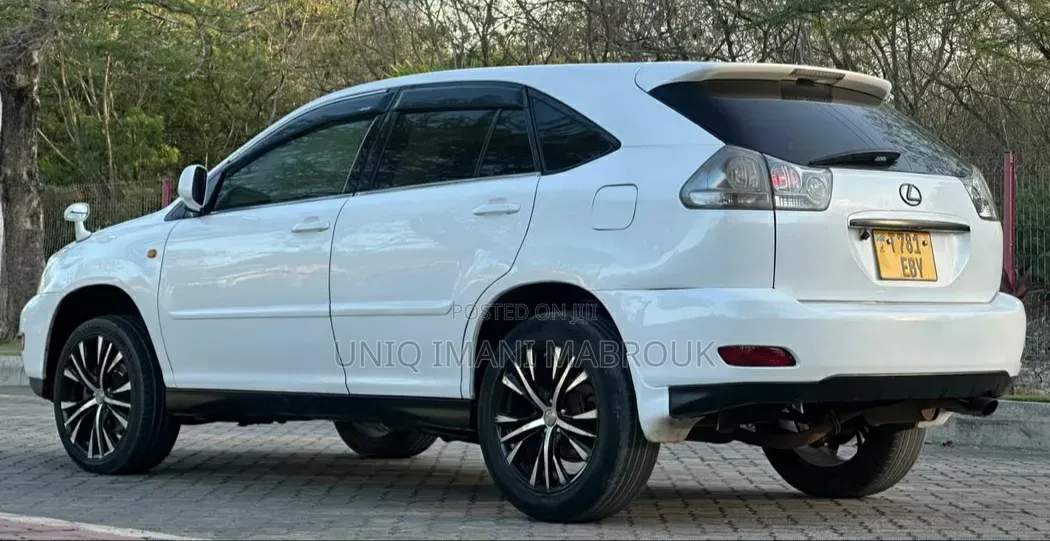 Toyota Harrier 2005 White