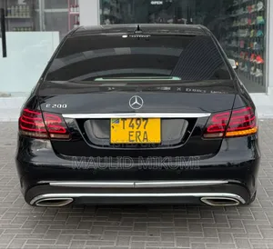 Mercedes-Benz E200 2015 Black