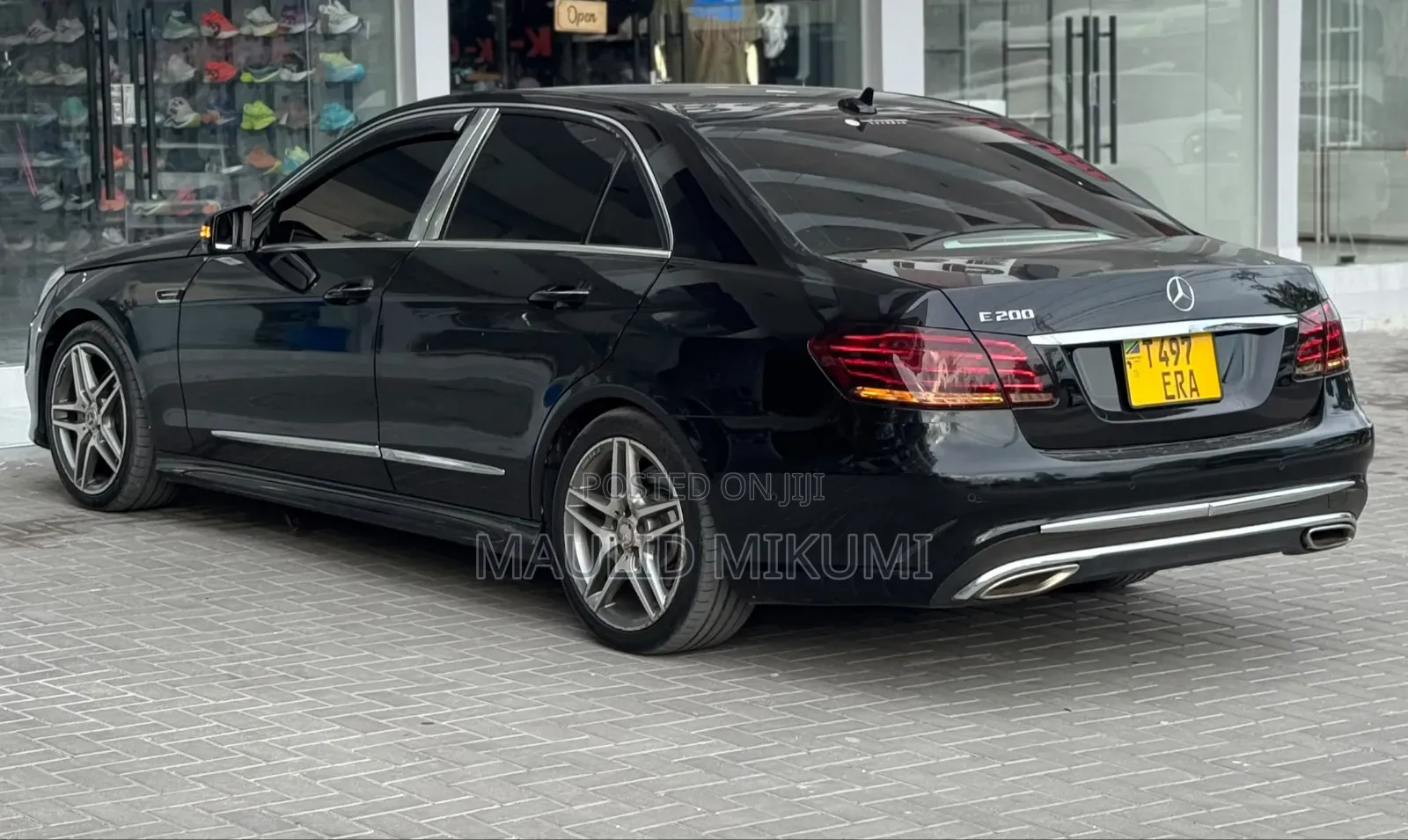 Mercedes-Benz E200 2015 Black