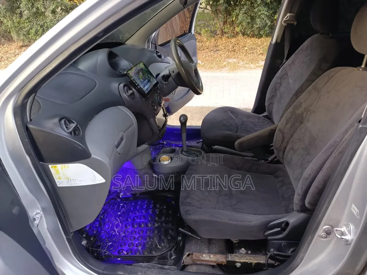 Toyota Vitz 2003 Silver
