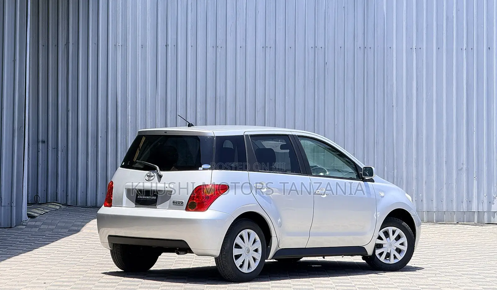 Toyota IST 2002