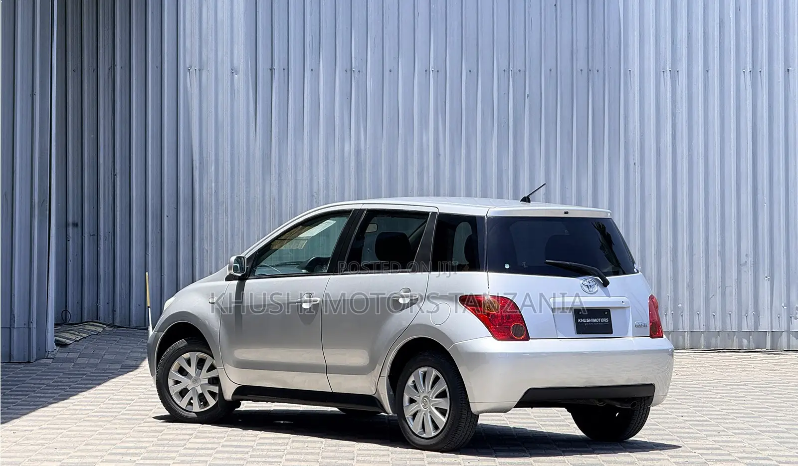 Toyota IST 2002