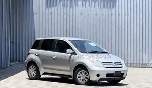 Toyota IST 2002