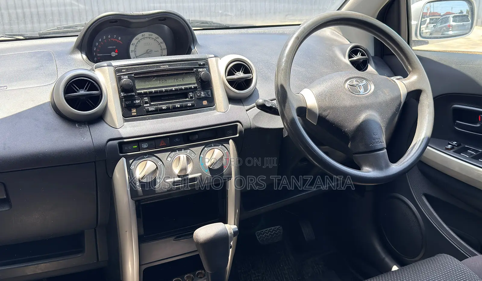 Toyota IST 2002