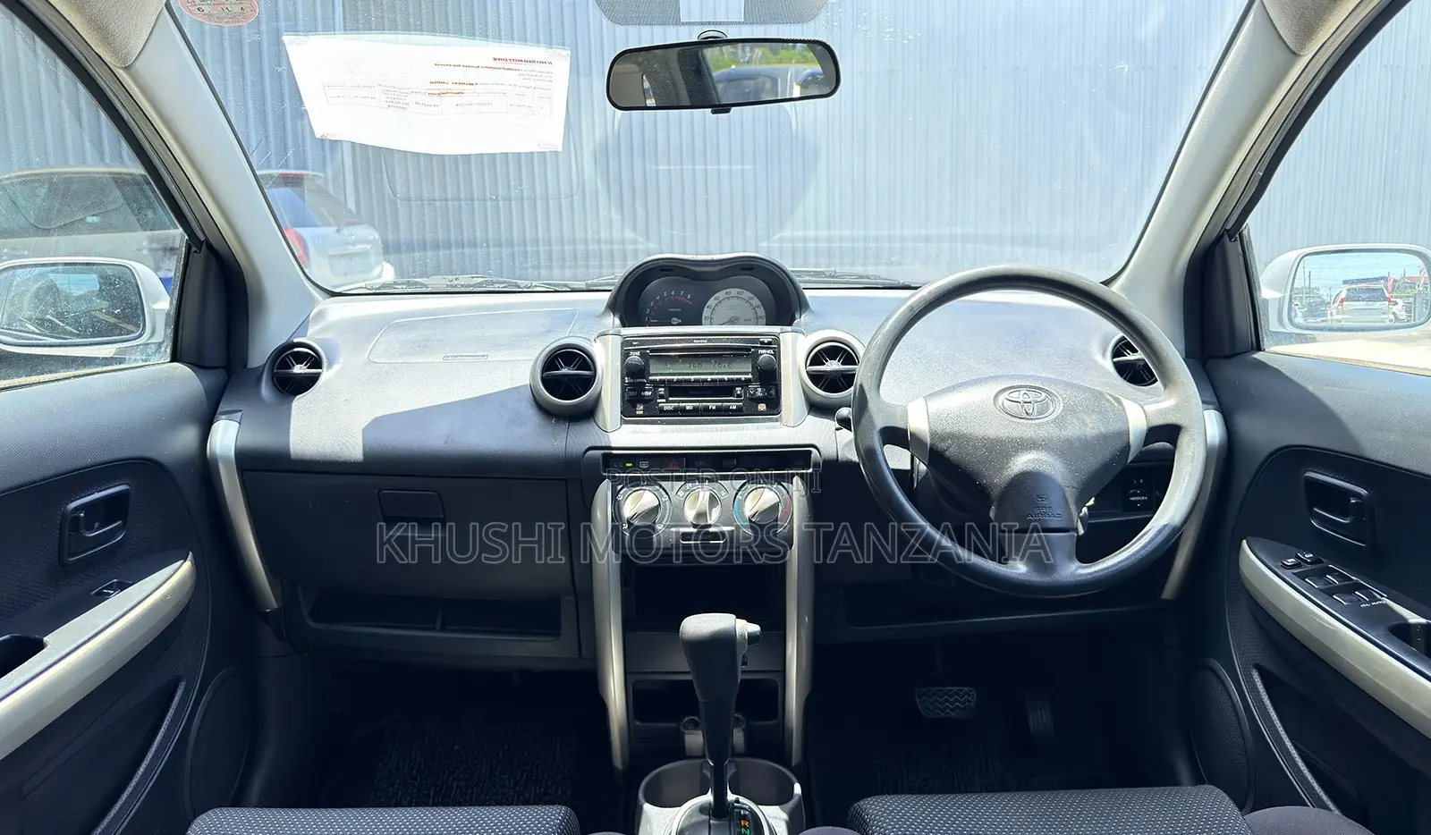 Toyota IST 2002