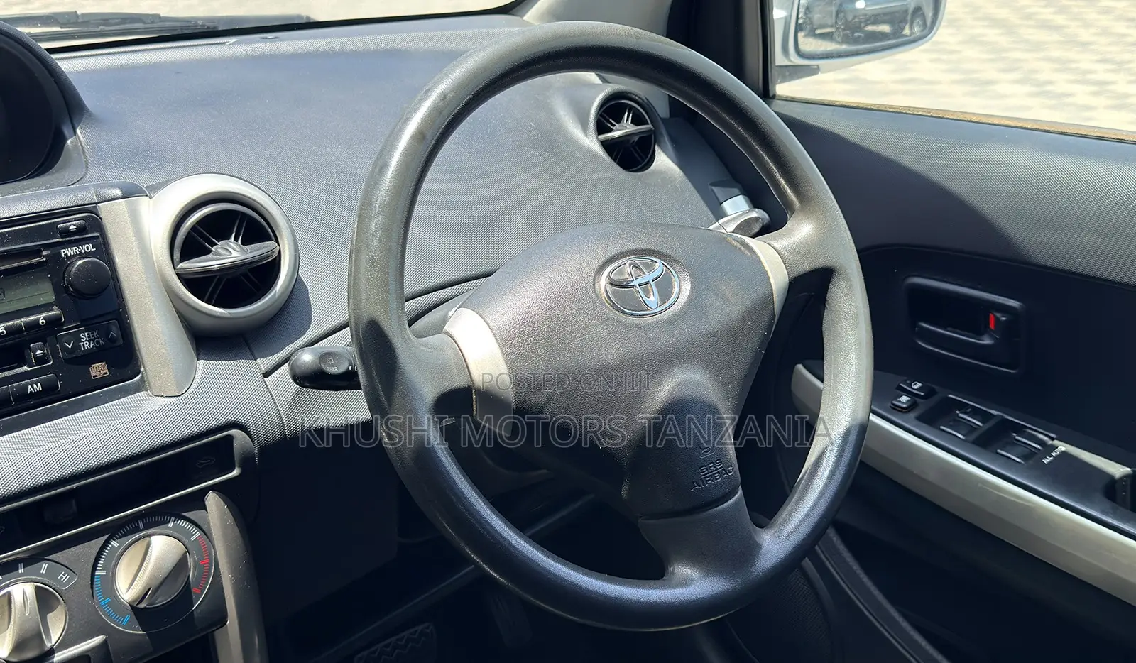 Toyota IST 2002