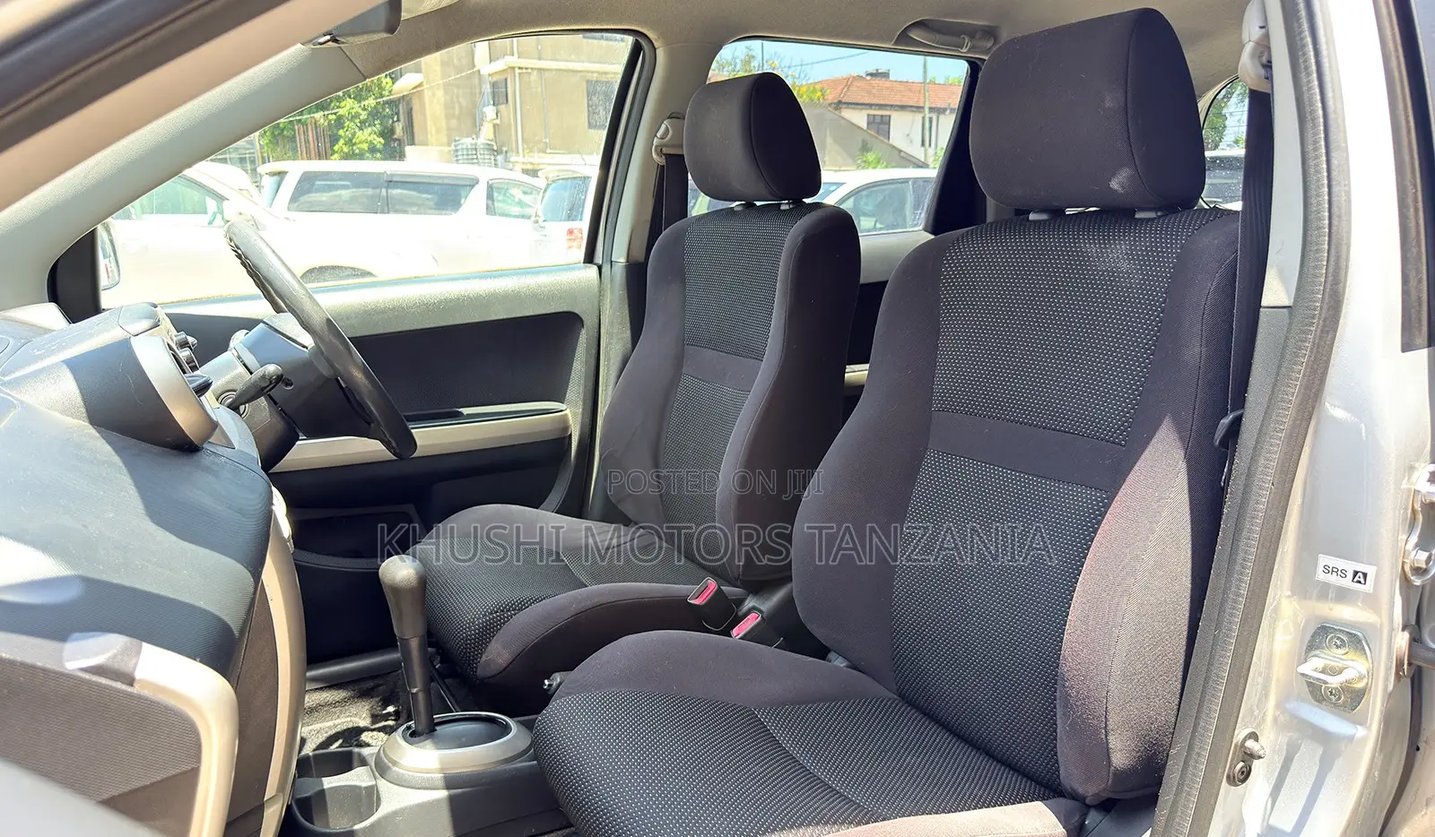 Toyota IST 2002