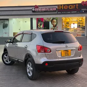 Nissan Dualis 2008 Gold