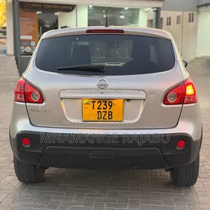 Nissan Dualis 2008 Gold
