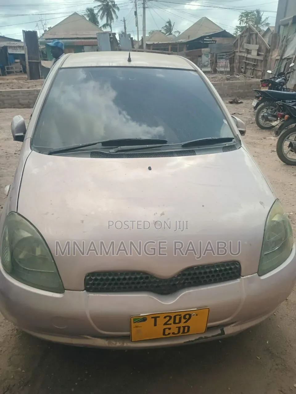 Toyota Vitz 2005 Silver