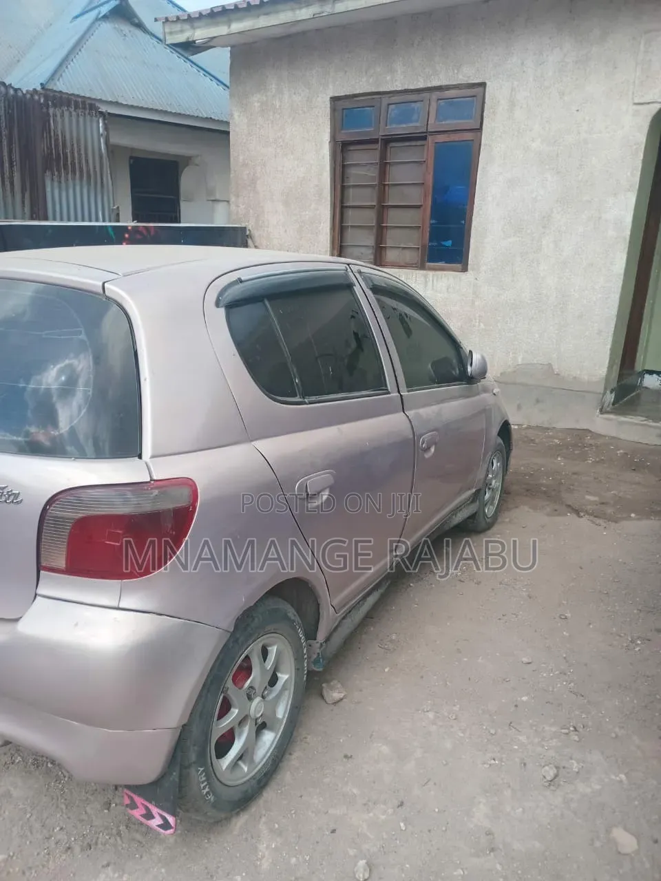 Toyota Vitz 2005 Silver
