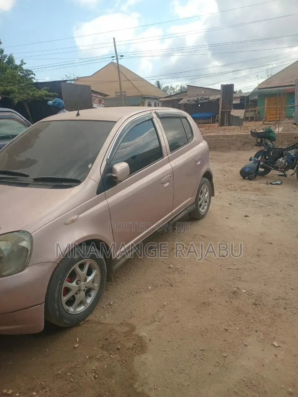 Toyota Vitz 2005 Silver
