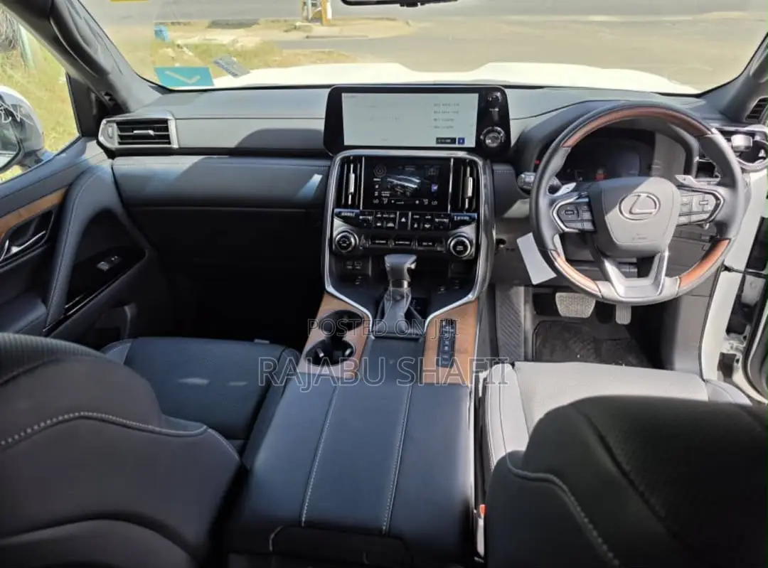 New Lexus LX 600 2024 White
