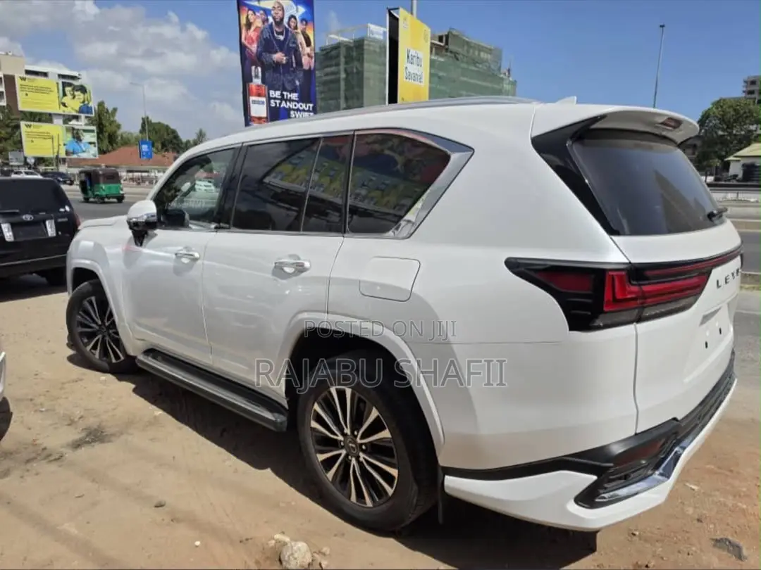 New Lexus LX 600 2024 White