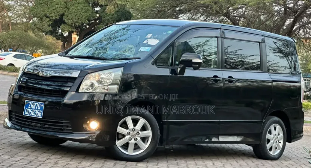 Toyota Noah 2008 Black