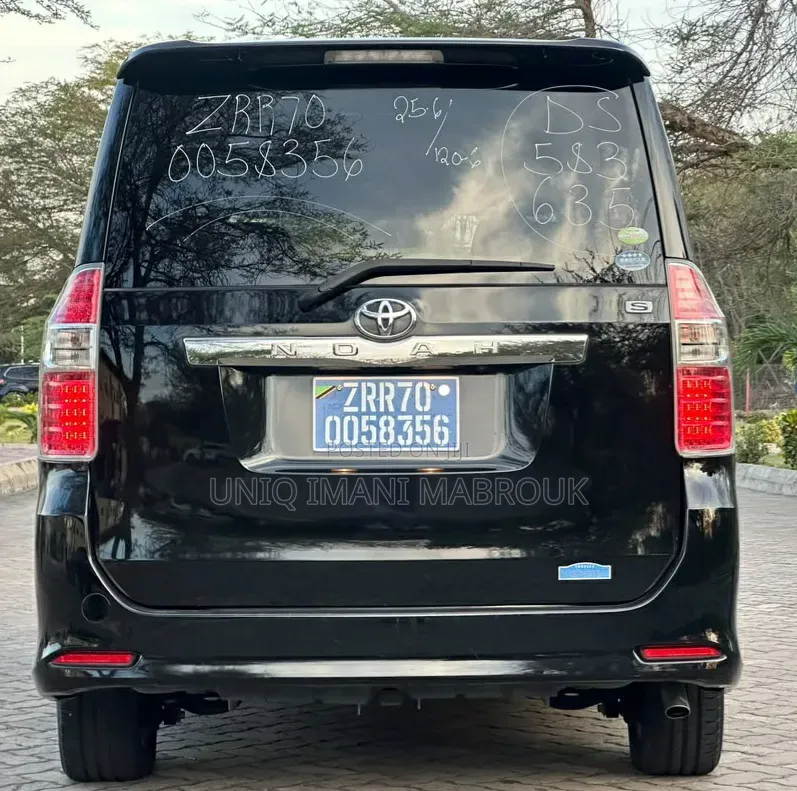 Toyota Noah 2008 Black