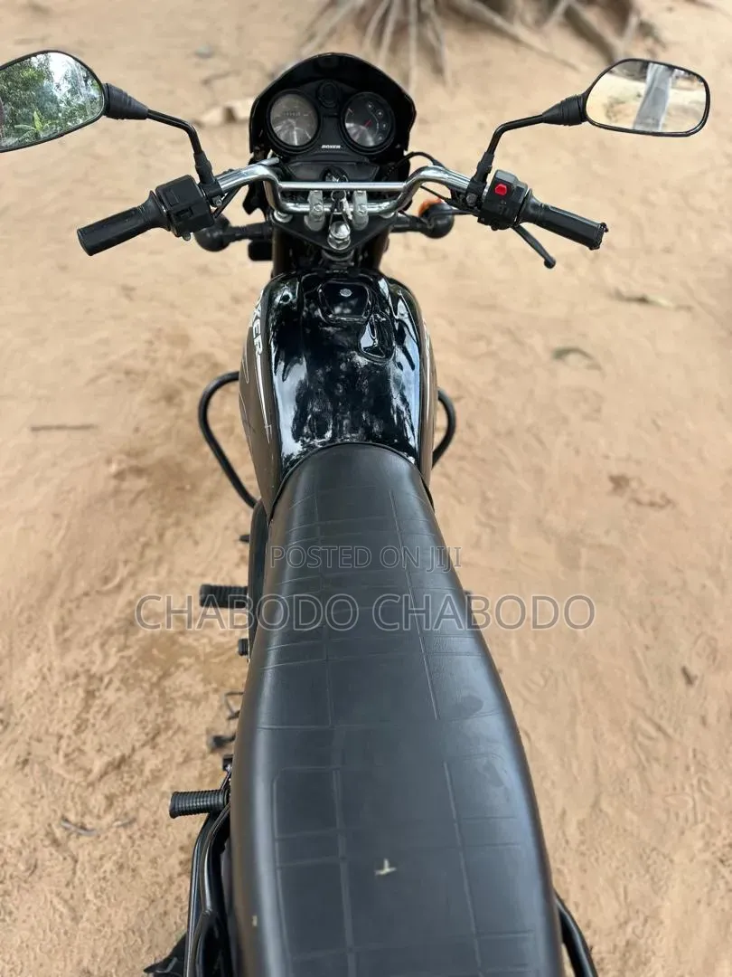 Bajaj Boxer X125 2025 Black