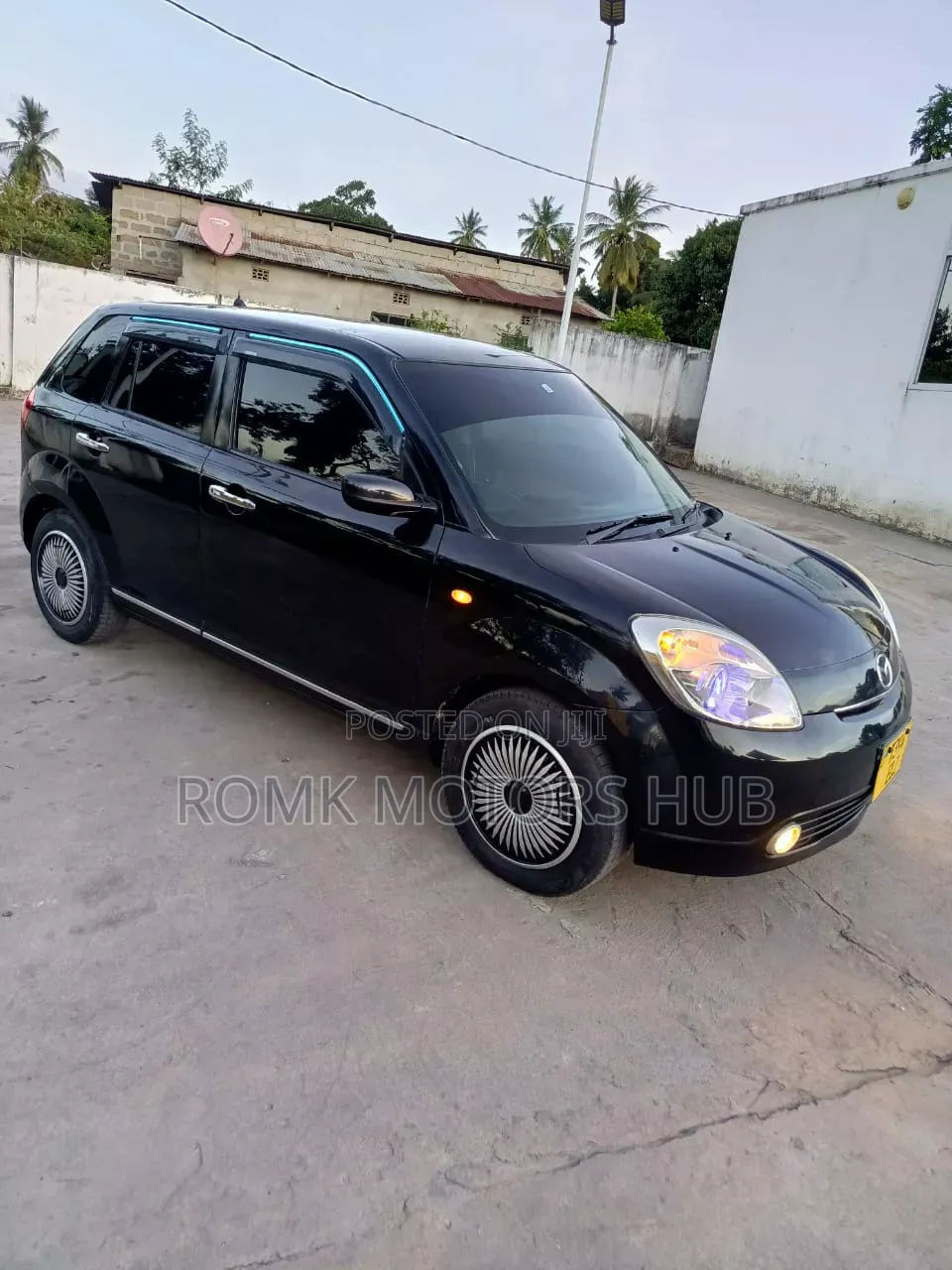 Mazda Verisa 2006 Black