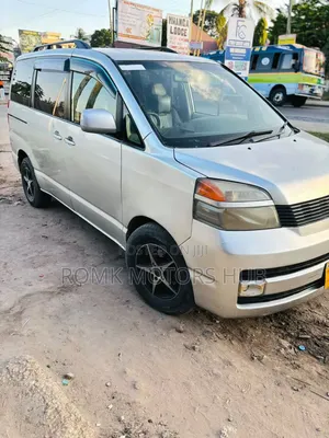 Toyota Voxy 2015 Gray