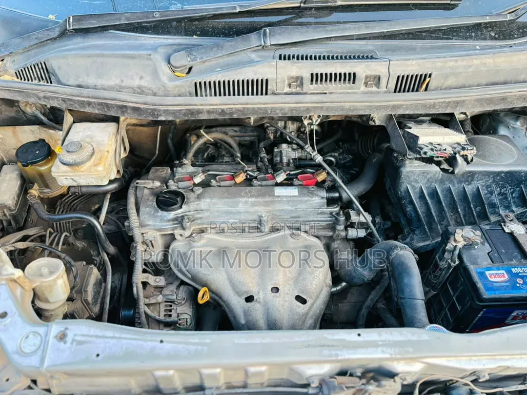 Toyota Voxy 2015 Gray