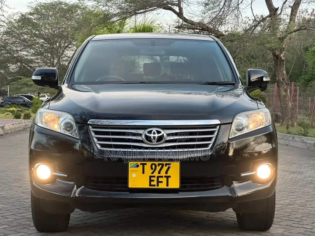 Toyota Vanguard 2011 Black