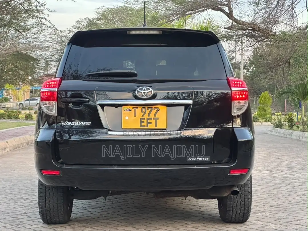 Toyota Vanguard 2011 Black