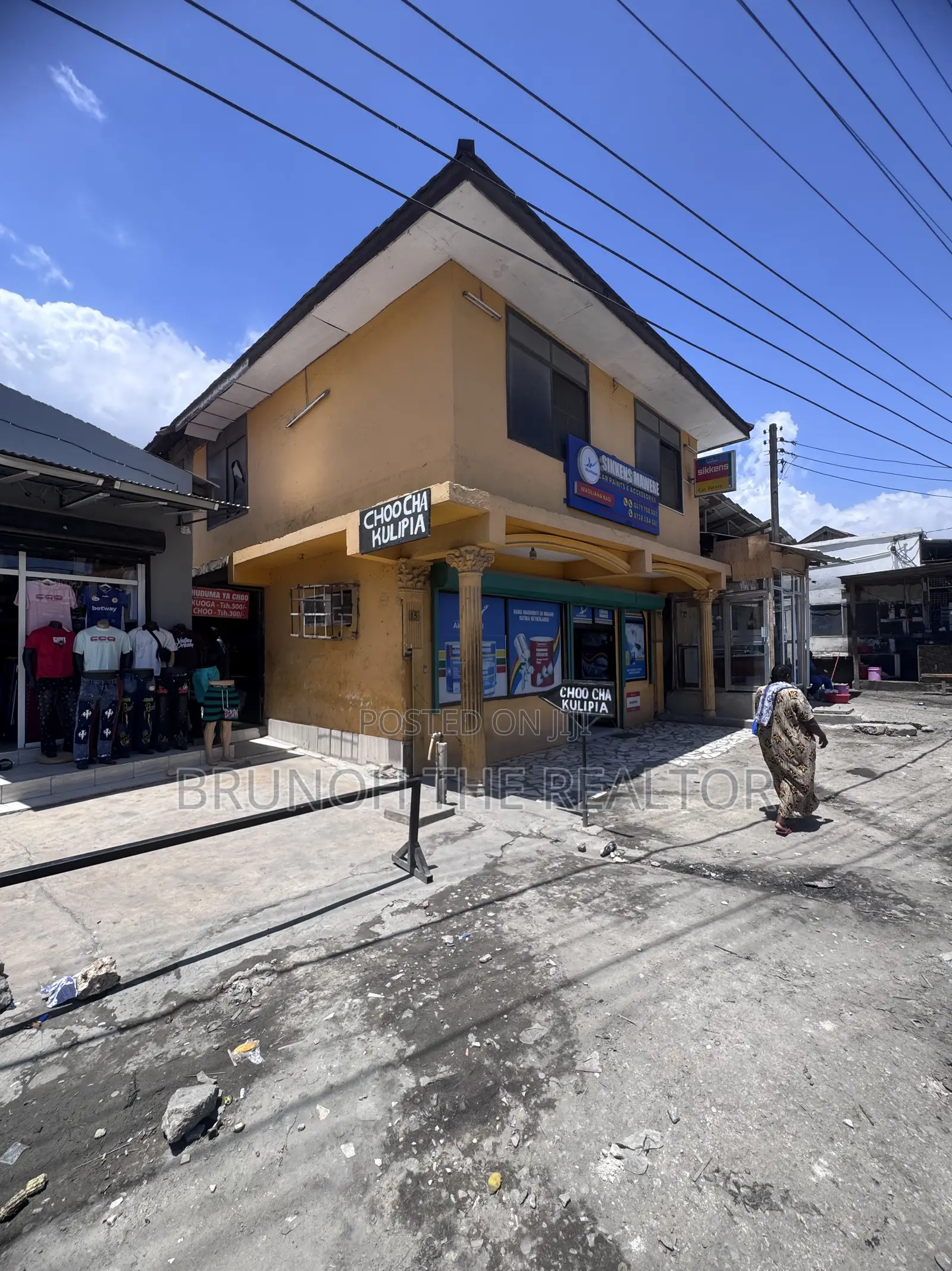 Commercial Building for Sale