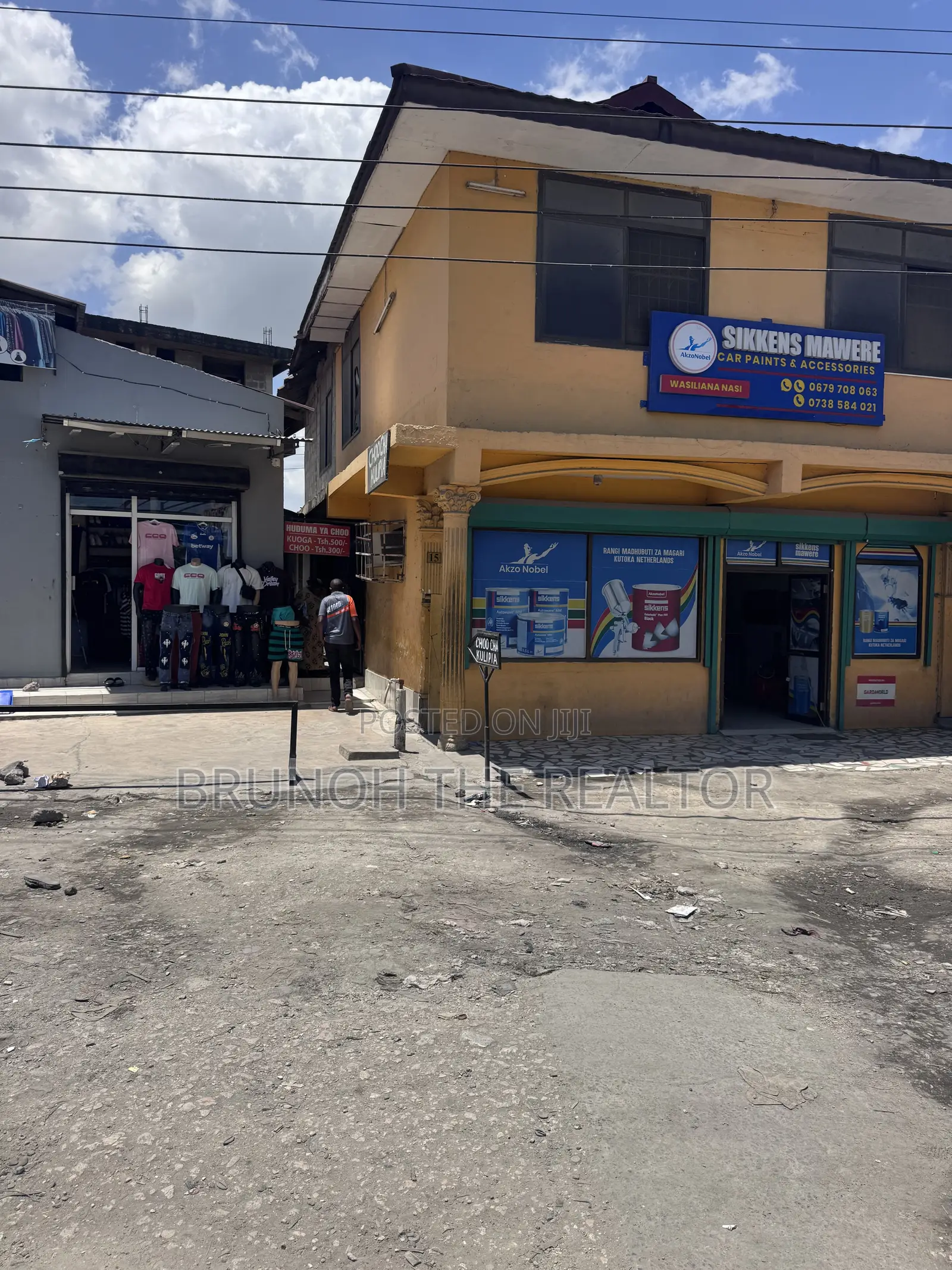 Commercial Building for Sale