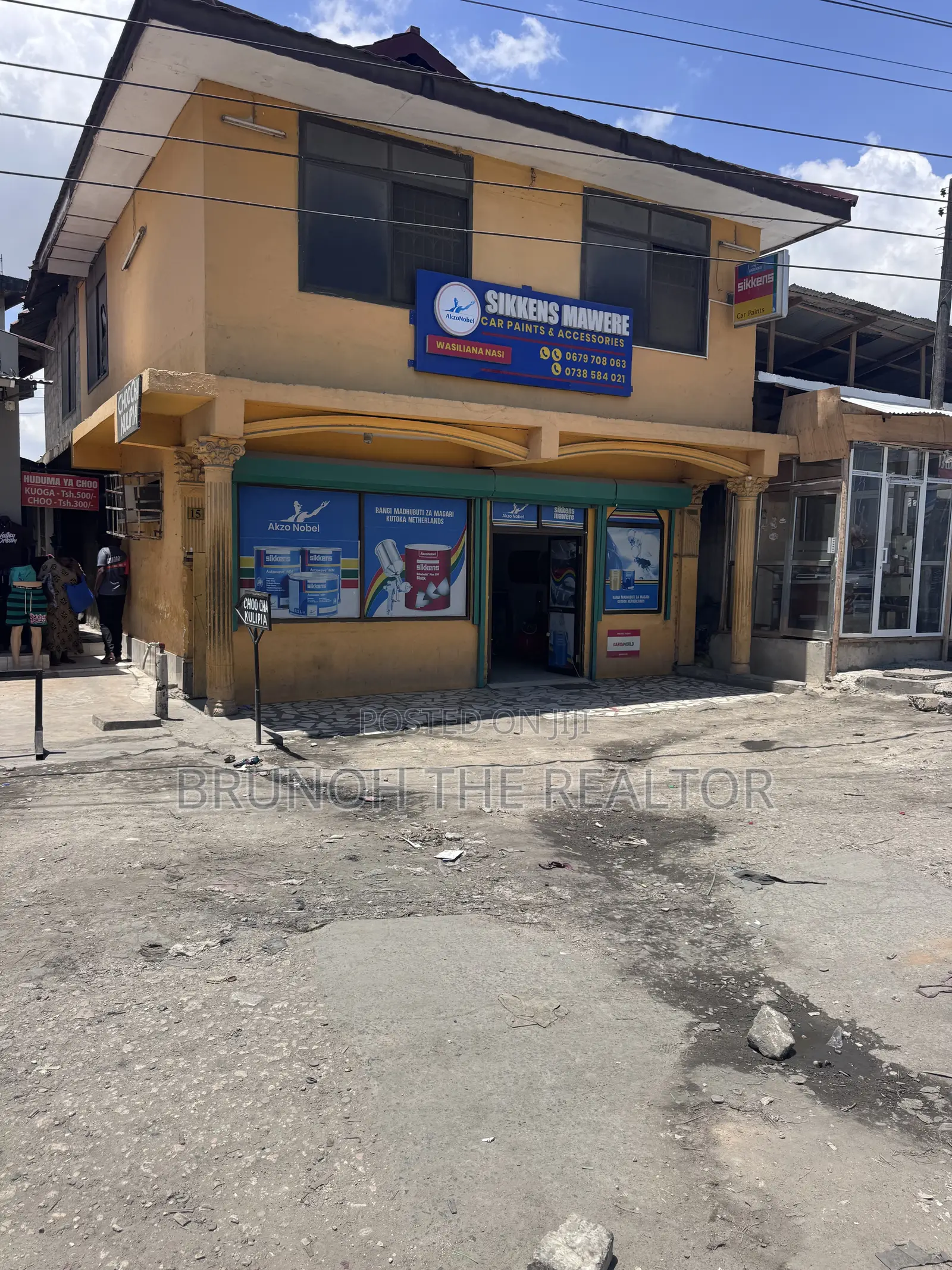 Commercial Building for Sale