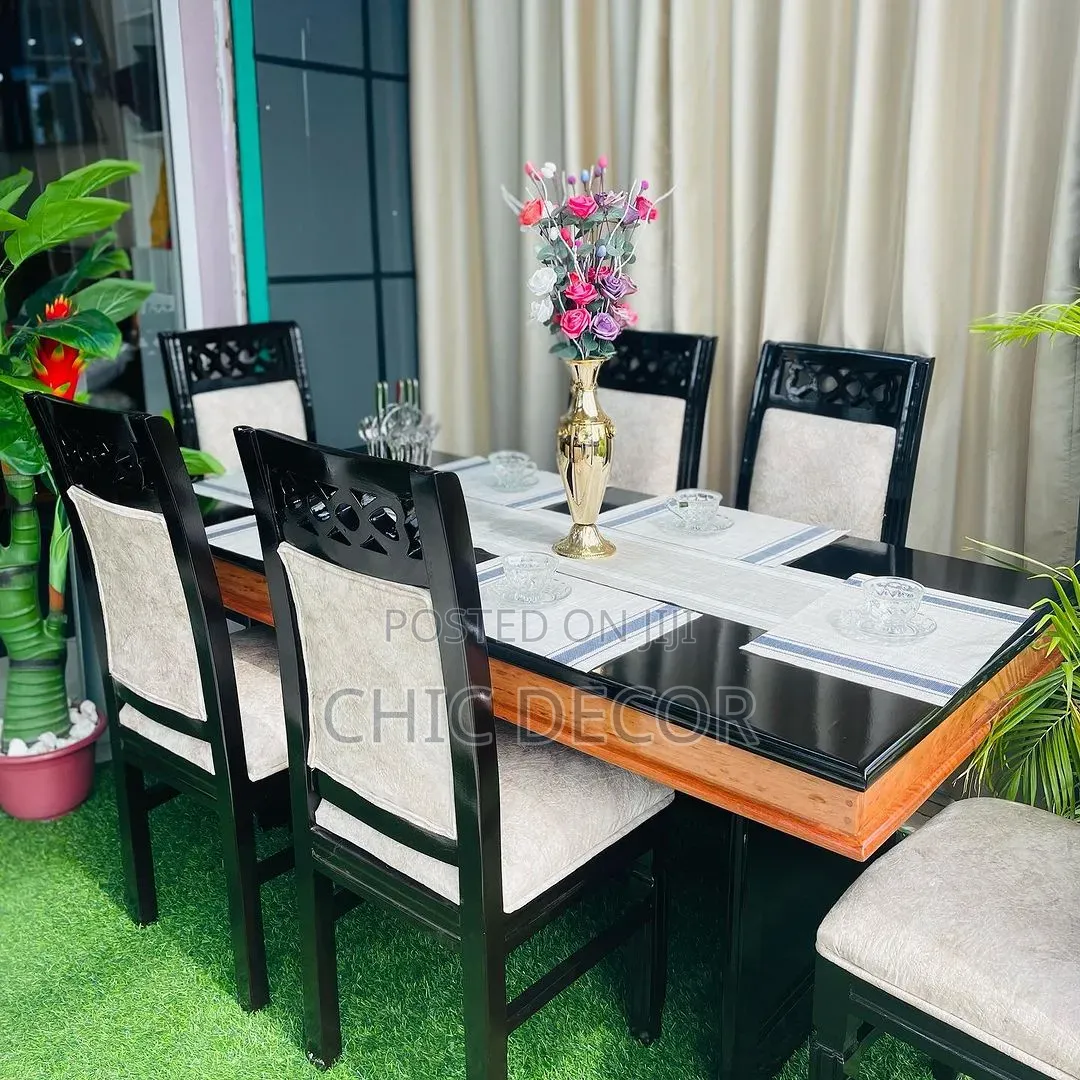 Hardwood Dinning Table (Muniga Wood)