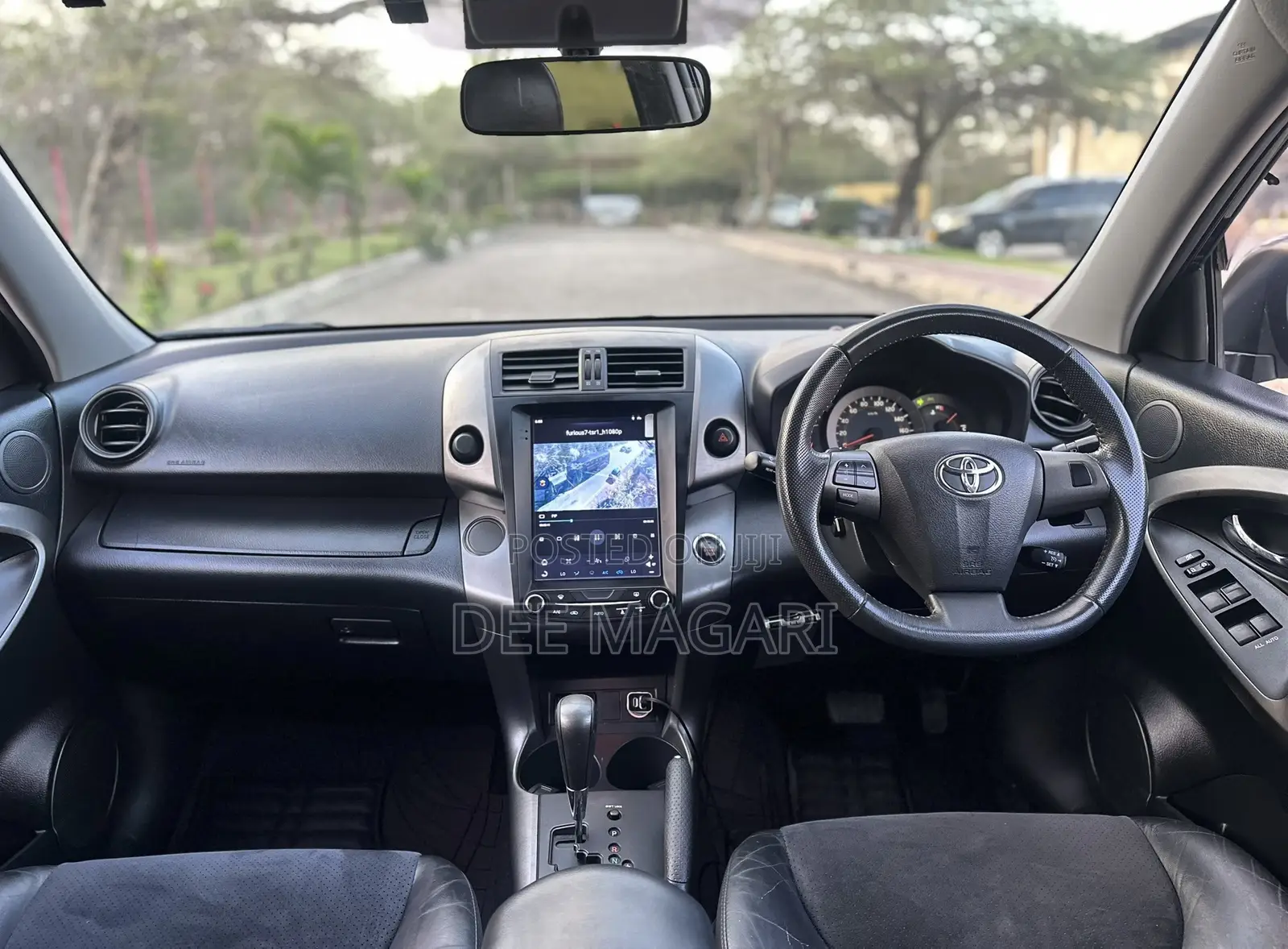 Toyota Vanguard 2011 Black