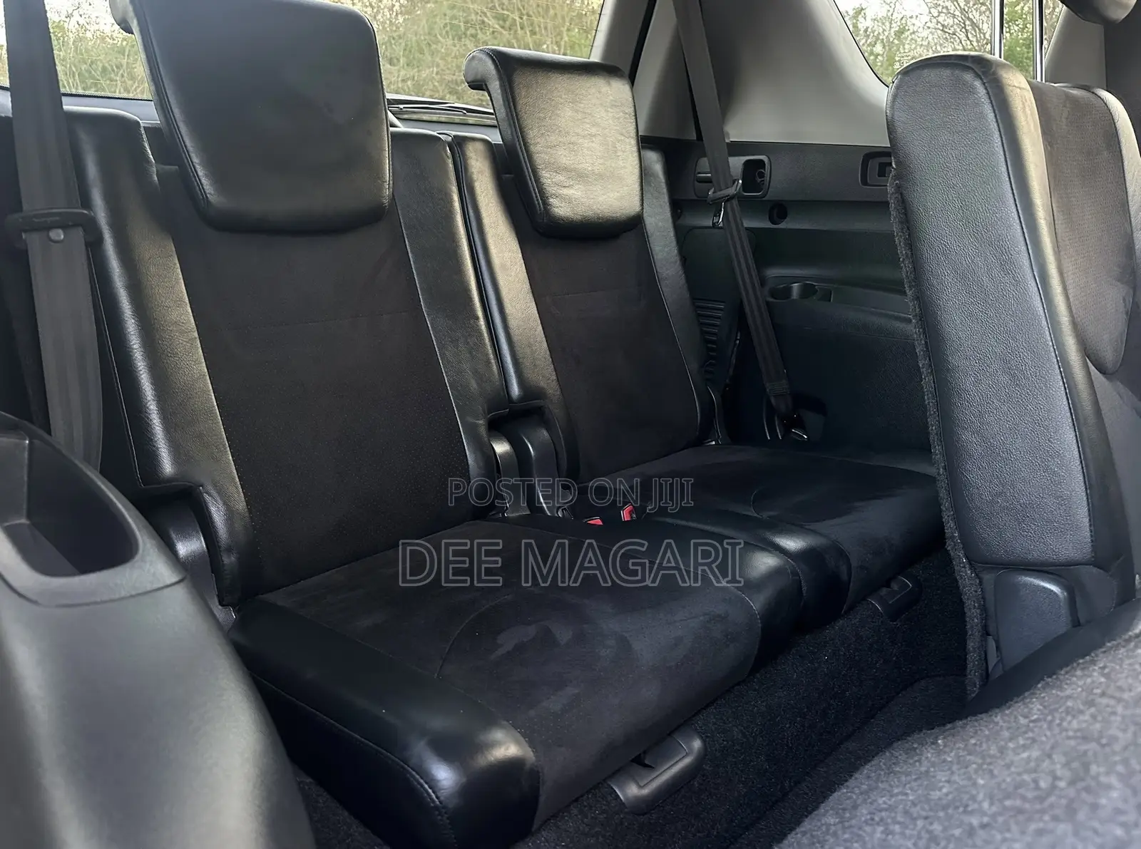 Toyota Vanguard 2011 Black