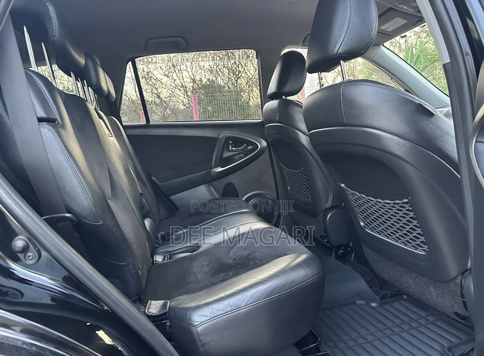 Toyota Vanguard 2011 Black