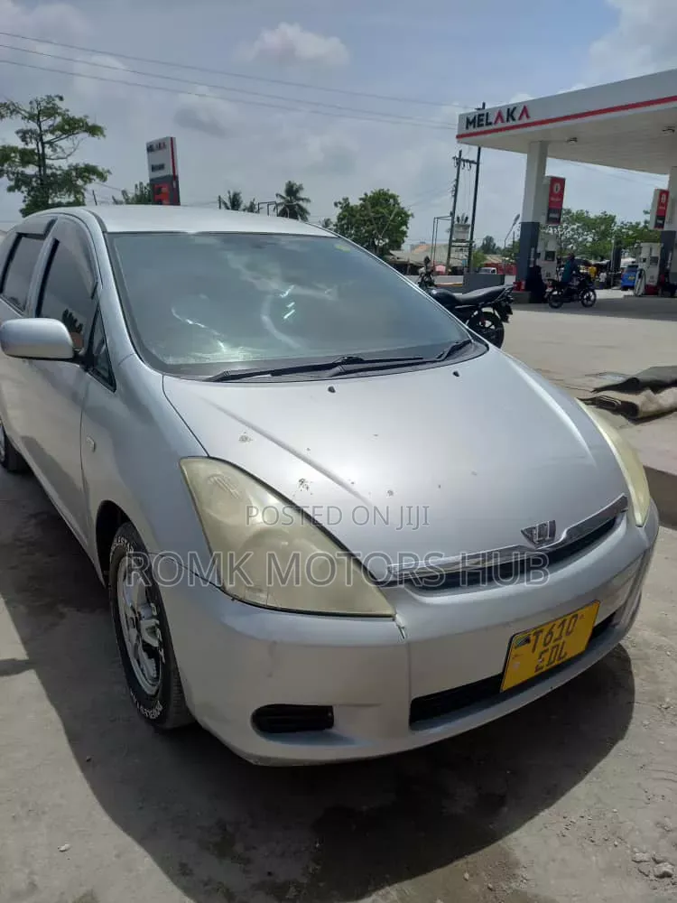 Toyota Wish 2017 Silver