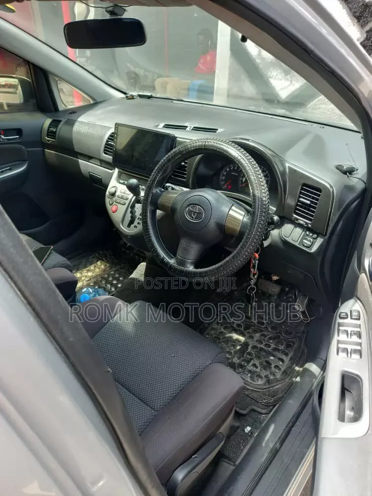 Toyota Wish 2017 Silver