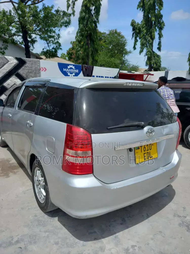 Toyota Wish 2017 Silver