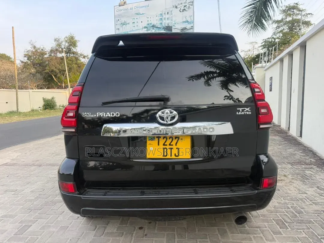 Toyota Land Cruiser Prado 4.0 Petrol TX 2005 Black