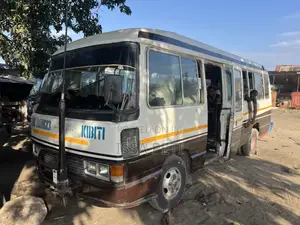 Toyota Coaster 1991 Red